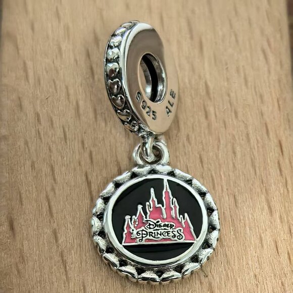 Pandora Disney Half Marathon Weekend 2019 Charm, S925 Silver Bracelets - Picture 1 of 4